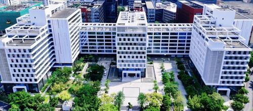 ข่าวล่าสุดเกี่ยวกับ การทำความสะอาดภายนอกอาคารที่ Tsinghua Unisplendour Information Port: ก้าวสู่มาตรฐานการปฏิบัติงานบนที่สูง