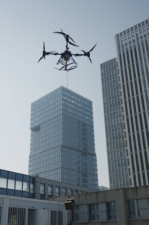 ข่าวล่าสุดเกี่ยวกับ การยกน้ําหนัก 100 กิโลกรัมได้อย่างมั่นคง! MYUAV และ Yifeite จบการทดสอบหลักบน Drones ภาระหนัก